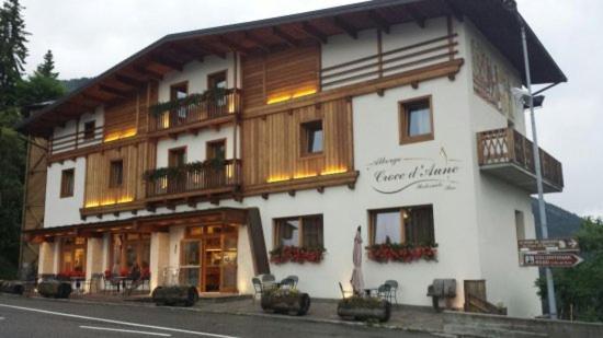 Albergo Croce D'Aune Pedavena Exterior foto
